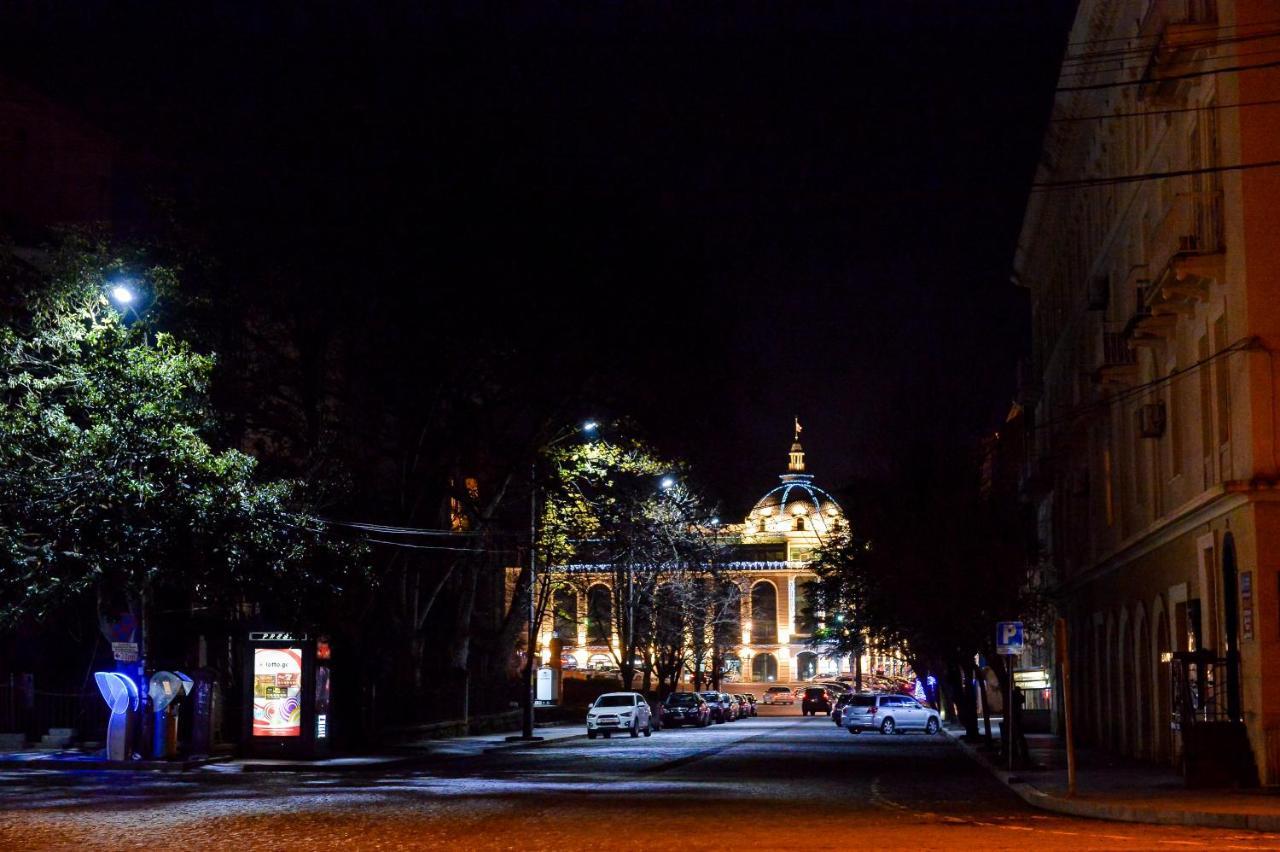 Hostel Look Кутаїсі Екстер'єр фото