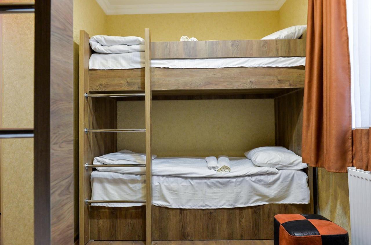 Hostel Look Кутаїсі Екстер'єр фото